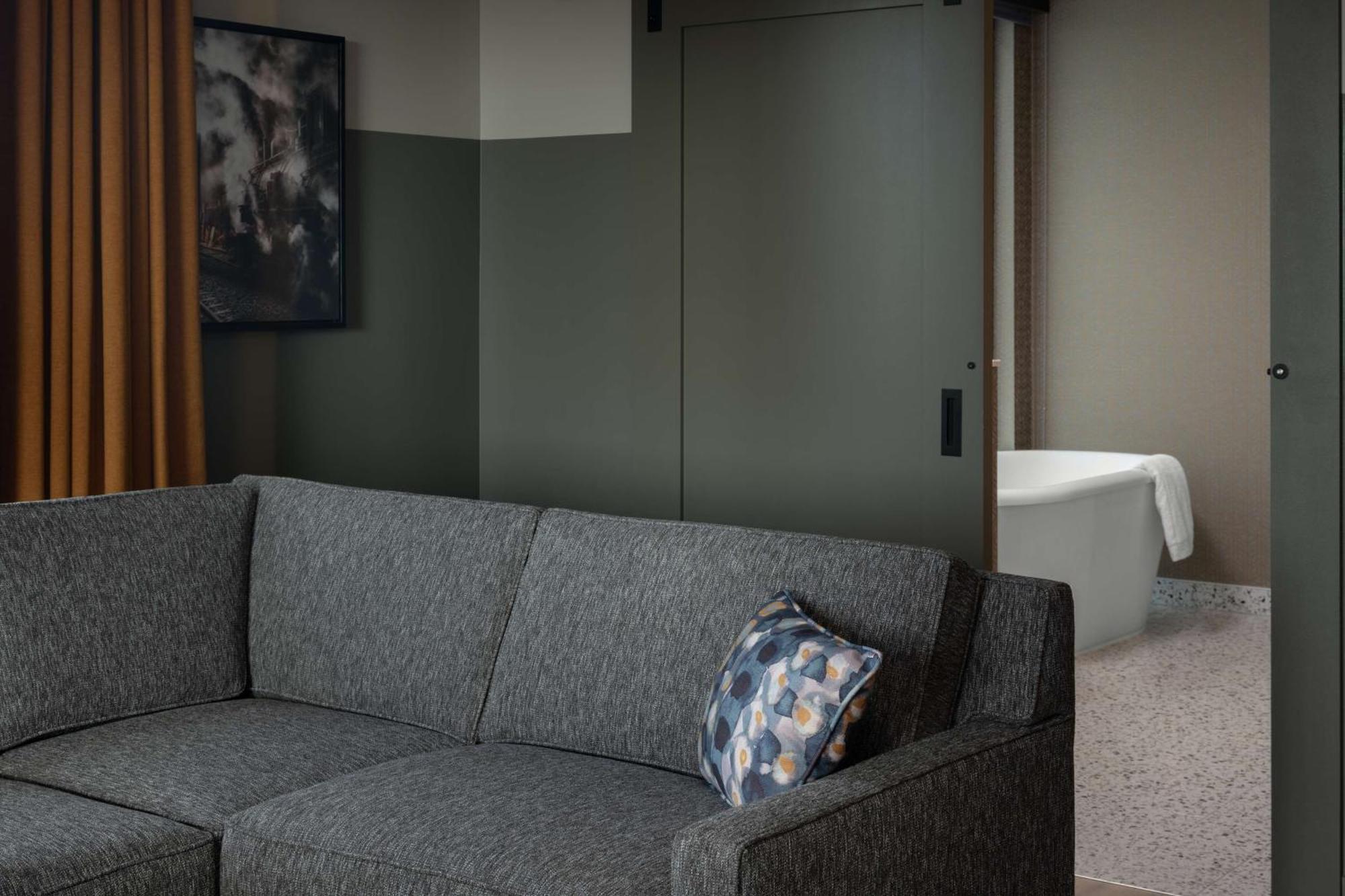 Hotel Nickel Plate Fishers, Tapestry Collection By Hilton Eksteriør billede